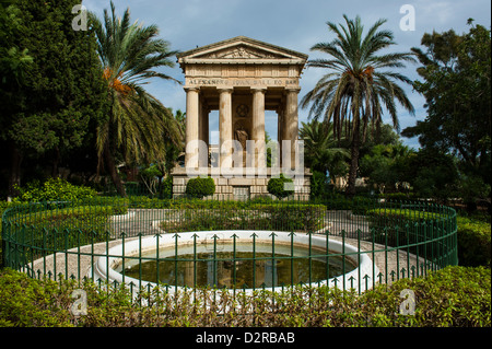 Jardins Barrakka inférieur et l'Alexander Ball memorial, UNESCO World Heritage Site, La Valette, Malte, Europe Banque D'Images