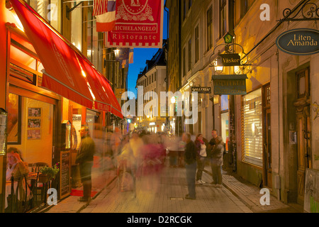 Scène de rue la nuit, Gamla Stan, Stockholm, Suède, Europe Banque D'Images