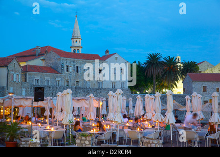 Vieille ville de nuit, Budva, Monténégro, Europe Banque D'Images