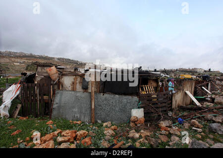 31 janvier 2013 - Ramallah, Cisjordanie, territoire palestinien - une vue générale montre les tentes des Bédouins palestiniens dans le village de Jaba' le sud de la ville de Ramallah, en Cisjordanie, le 31 janvier 2013. Les forces israéliennes ont remis des avis ordonnant la démolition de 16 maisons du village de Jaba', pour l'expansion des colonies fonctionne de la colonie juive voisine de Adam (crédit Image : © Issam Rimawi APA/Images/ZUMAPRESS.com) Banque D'Images