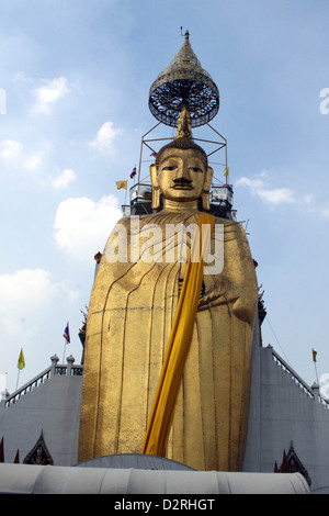 32 mètres de haut, bouddha or Nakhon district, Bangkok, Thaïlande. Banque D'Images