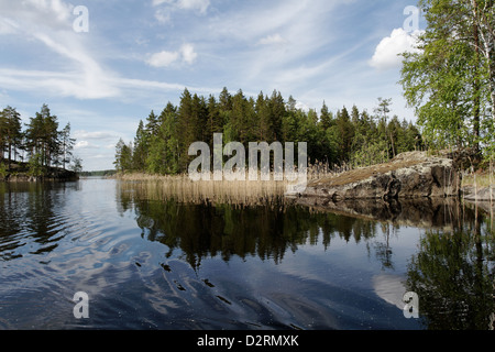 Compte îles dans le lac Haukivesi, Parc National de Linnansaari, Finlande Banque D'Images