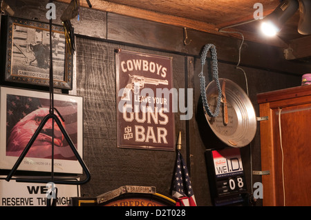 USA, Nevada. Silver Dollar Saloon, Virginia City, Nevada. Banque D'Images