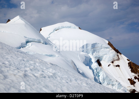 Mount Baker, WA, glacier suspendu sur pic Colfax Banque D'Images