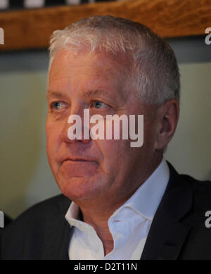 Prague, République tchèque. 31 janvier 2013. Directeur général d'OPQS Patrick Lefevere est vue à une conférence de presse pour présenter une nouvelle équipe cycliste continental-Etixx IHNED et introduire la gestion et de l'équipe partenaire Omega Pharma-Quick-étape. Patrick Lefevere est vu à Prague, en République tchèque, le 31 janvier 2013. (Photo/CTK Michal Krumphanzl/Alamy Live News) Banque D'Images