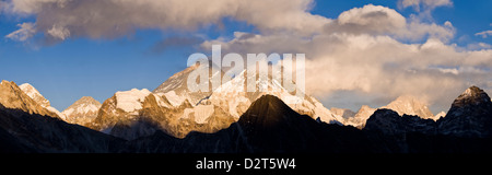 Vue depuis Gokyo Ri, le mont Everest et le Mont Lhotse, Dudh Kosi, vallée de l'Everest (Solu Khumbu) Région, Népal, Himalaya Banque D'Images