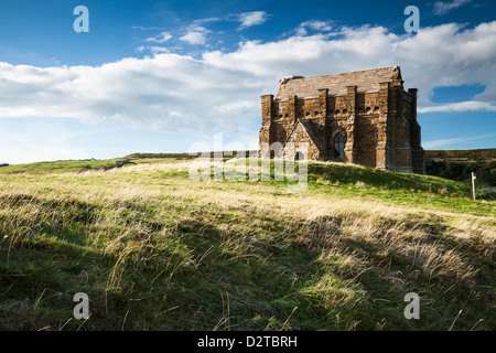 La Chapelle St Catherine Norman sur haut de Chapel Hill à Abbotsbury prendre le soleil en début de soirée, à l'ouest Dorset, Angleterre Banque D'Images