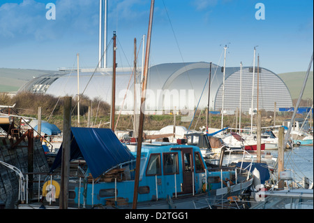 Incinérateur de déchets Newhaven ou 'installation de récupération d'énergie" sur les rives de la rivière Ouse dans l'East Sussex, Royaume-Uni. Banque D'Images