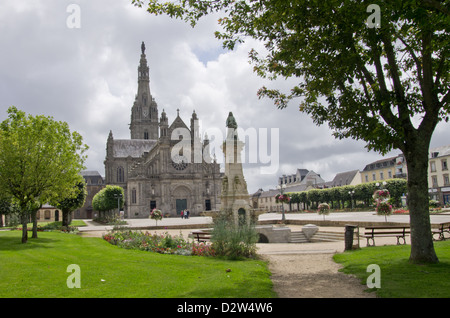 Fontaine miraculeuse Sainte Anne d' Auray basilique Banque D'Images