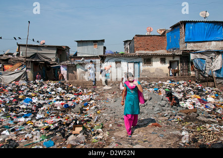 Mumbai dump ( Bombay ) bidonville près de Colaba et World Trade Center l'Inde Banque D'Images