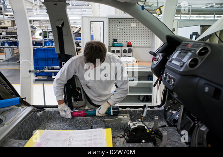 Wolfsburg, Allemagne, l'usine Volkswagen, la production de la Golf 6, de l'intérieur Banque D'Images