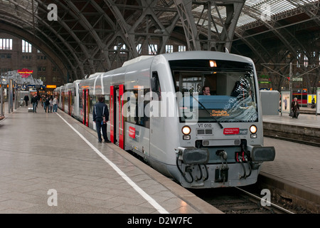 Leipzig, Allemagne, le navetteur moyen Regiobahn à Leipzig Hbf Banque D'Images