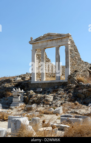 Délos. La Grèce. Le temple dorique restauré d'Isis à la Sanctuaire de dieux d'Egypte. Banque D'Images