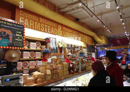 Le 27 novembre 2012 - New York, NY, États-Unis - une vue sur l'intérieur de Murray, le fromage dans le West Village, tourné le 27 novembre 2012. (Crédit Image : © Rahav Segev/ZUMAPRESS.com) Banque D'Images