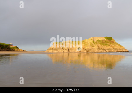 St Catherines Island Fort tard en soirée light South Beach Tenby, Pembrokeshire Wales Cymru UK GO Banque D'Images