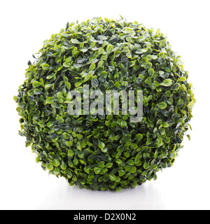 Sphere du vert gazon artificiel isolé sur fond blanc Banque D'Images