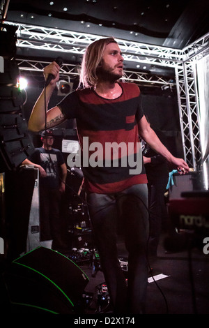 31 janvier 2013 - l'indie-rock band Awolnation effectue au Tunnel Club, Milan, Italie Banque D'Images