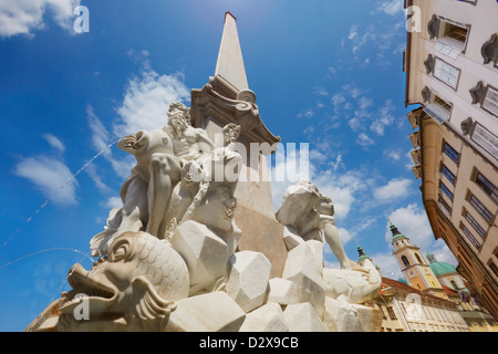 Les trois rivières carnioliennes fontaine, connu comme Robba fountain par le sculpteur italien Francesco Robba sur le carré Mestni Trg, Banque D'Images