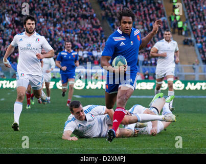 Le 3 février 2013. Rome, Italie. Six Nations de rugby. L'Italie contre la France. Benjamin Fall résultats pour la France à la 33e minute contre l'Italie dans les Six Nations. Banque D'Images