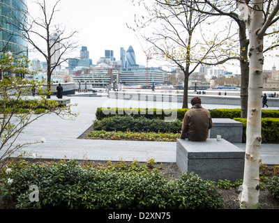 La ville de Londres à partir d'un parc par Tate Modern Banque D'Images
