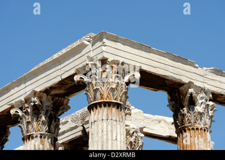 Athènes. La Grèce. Le Temple de Zeus Olympien, le plus grand temple de Grèce qui a duré près de 700 ans. Banque D'Images