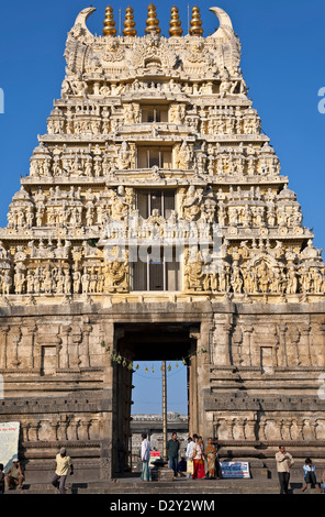 La porte d'entrée de Chennakeshava temple. Belur. Karnataka. L'Inde Banque D'Images