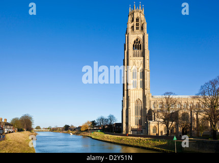 Le Boston stump ou Eglise St Botolph et rivière Witham Boston Lincolnshire Angleterre GO UK EU Europe Banque D'Images