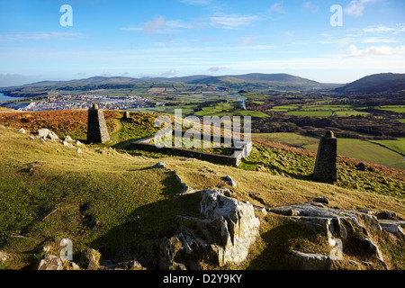 Île de Man vue sur collines et ville de Peel Corrin's Folly Banque D'Images