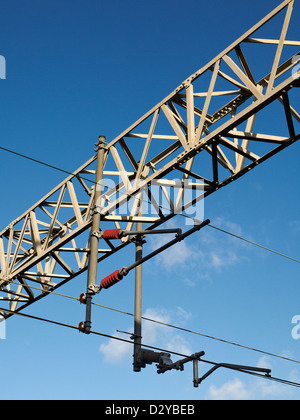 Les lignes électriques pour trains électriques au Royaume-Uni Banque D'Images