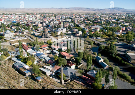 L'église et la cathédrale des Saints Apôtres arméniens du Xe siècle dans la ville turque de Kars, dans la région orientale de l'Anatolie, dans le nord-est de la Turquie. Banque D'Images