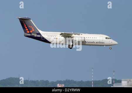 Brussels Airlines, de l'aérospatiale BAE 146-300 Avro RJ100 Banque D'Images