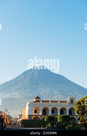 Volcan de Agua (3765m), Antigua, Guatemala, Amérique Centrale Banque D'Images