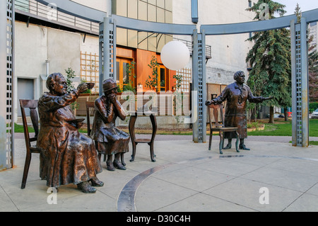 La célèbre statue de cinq alias le 'Les femmes sont des personnes' monument sculpté par Barbara Paterson Banque D'Images