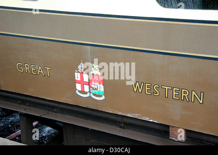 Ancien insigne sur Great Western Railway Carriage préservé Banque D'Images