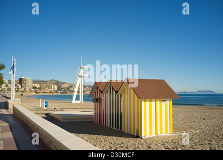 La promenade de la plage Campello sur un matin ensoleillé, Costa Blanca, Espagne Banque D'Images