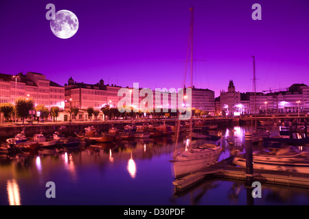 Bateaux de pêche du port principal de l'AVENIDA DA MARINA GALICE LA COROGNE ESPAGNE Banque D'Images