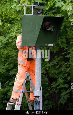 Dresde, Allemagne, l'installation d'un radar de vitesse Banque D'Images