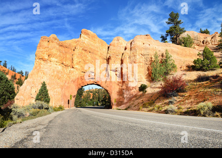 Célèbre tunnel dans le iacross rock la route n'Utah Banque D'Images