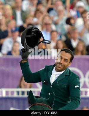 Kamal Bahamdan équitation Noblesse des Tess (KSA, Arabie saoudite) célèbre. Saut d'individuels Banque D'Images
