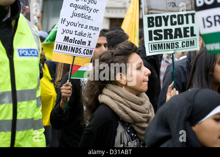 Des photographies prises lors d'une manifestation anti-israélienne à Londres. Banque D'Images