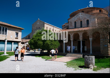 Chiesa di Santa Fosca et la Cattedrale di Santa Maria Assunta, Torcello, Venise, Italie. Banque D'Images