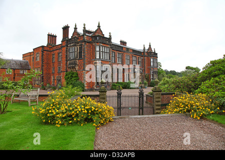 La façade sud de Arley Hall and gardens Cheshire England UK Banque D'Images