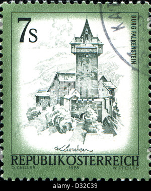 Autriche - VERS 1973 : un timbre imprimé en Autriche, à partir de la montre Burg Falkenstein la série "sites en Autriche", vers 1973 Banque D'Images