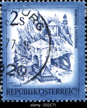 Autriche - circa 1974 : timbre imprimé en Autriche montre Innbrucke Finstermunz b, à partir de la série "sites en Autriche", vers 1974 Banque D'Images