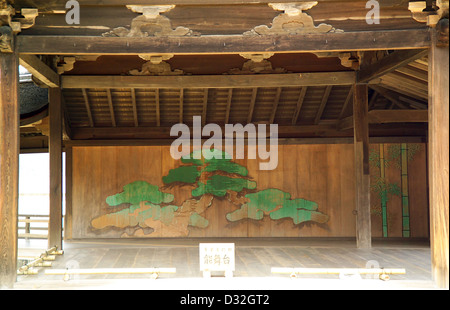 Scène Noh au sanctuaire d'Itsukushima, Miyajima, Préfecture de Hiroshima, au Japon. Banque D'Images