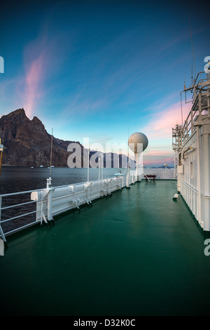 Bateau de croisière. Le navire de recherche Akademik Sergey Vavilov-Russian construit en 1988, actuellement utilisé comme navire de croisière. Banque D'Images