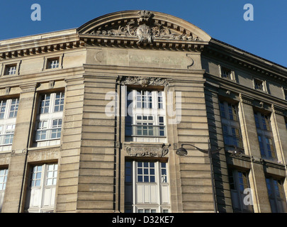 Ancienne Banque le Mont de piete et maintenant Bibliothèque,Boulevard Raspail, Paris 6, France Banque D'Images