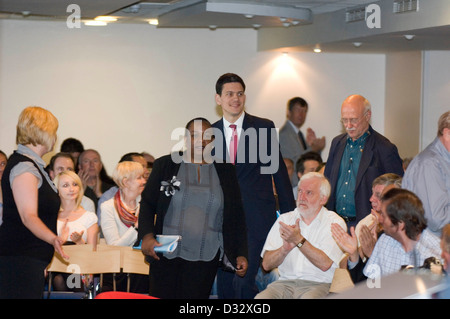 À la direction du Parti du Travail Hustings au Millennium Stadium de Cardiff, aujourd'hui. Banque D'Images