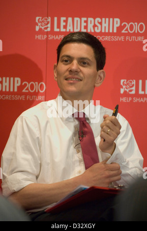 À la direction du Parti du Travail Hustings au Millennium Stadium de Cardiff, aujourd'hui. Banque D'Images