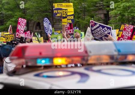 Pro-choix énorme, les droits des femmes, la planification familiale et de protestation rassemblement à Washington, DC Banque D'Images